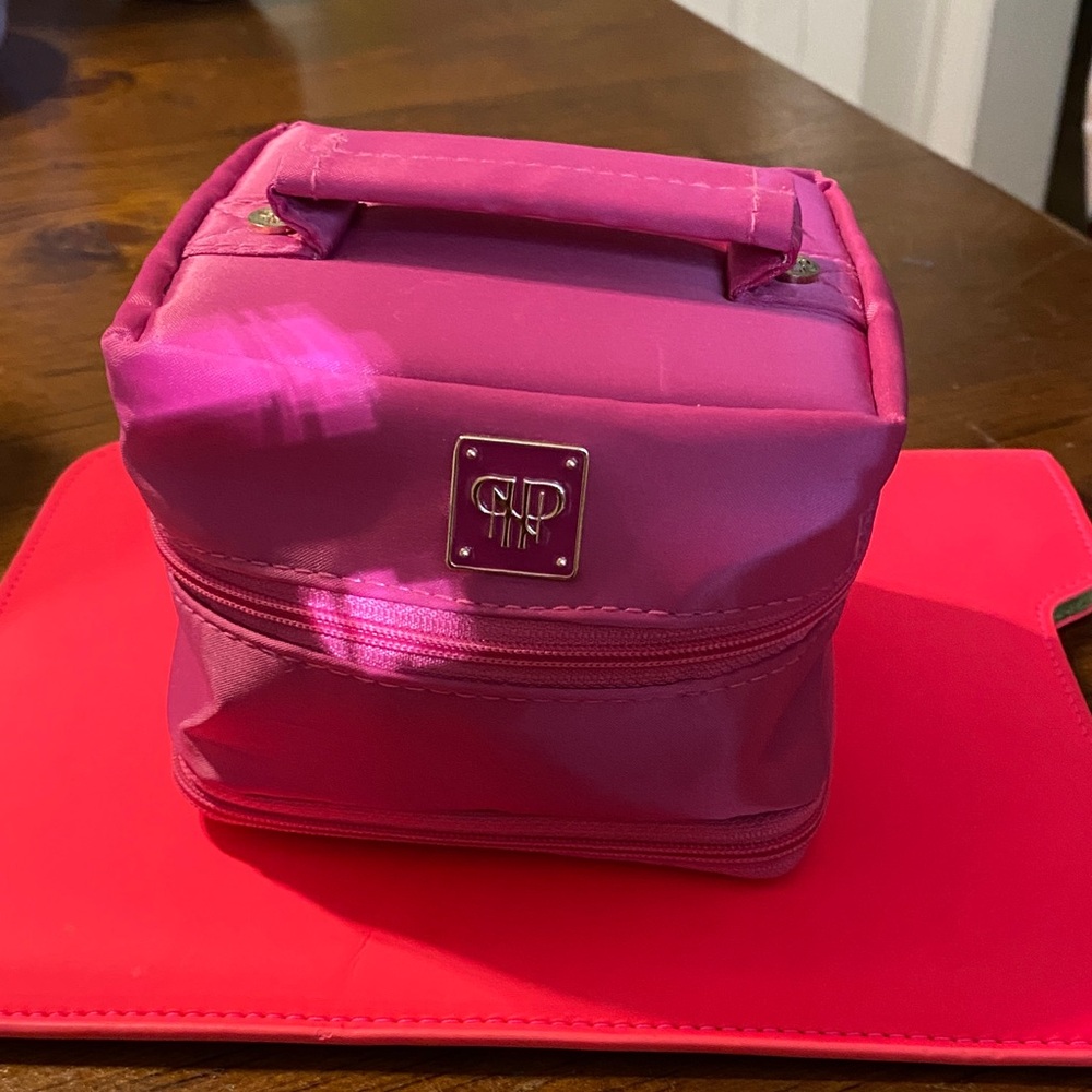 Pink Makeup Bag with Handle es para las alajas
